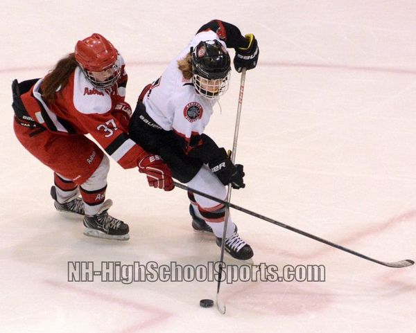 Pinkerton girls hockey starts strong and holds off Bedford