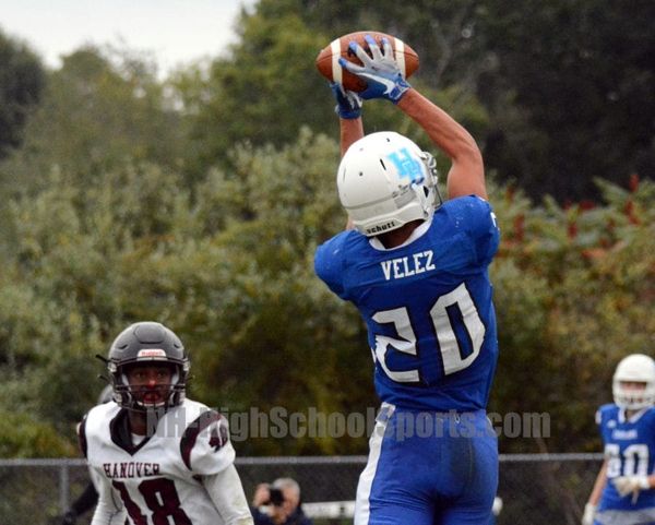Receiving core stepping up to make plays for Hollis Brookline football