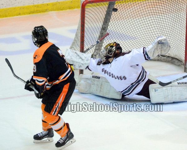 Keene boys hockey able to hold on for win over Goffstown (video)