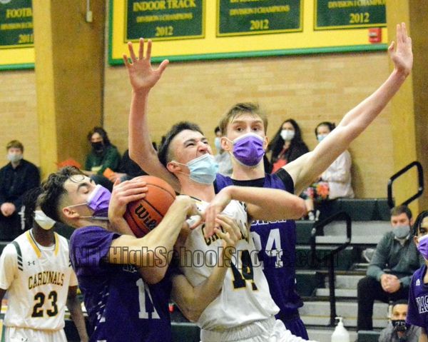 Fast start helps lift Bishop Guertin boys basketball over Nashua South in D1 playoffs (video)