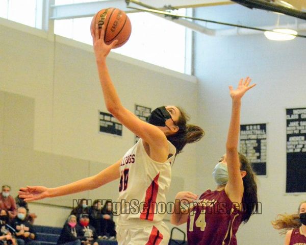 Bedford girls basketball knocks off Portsmouth to advance to D1 final