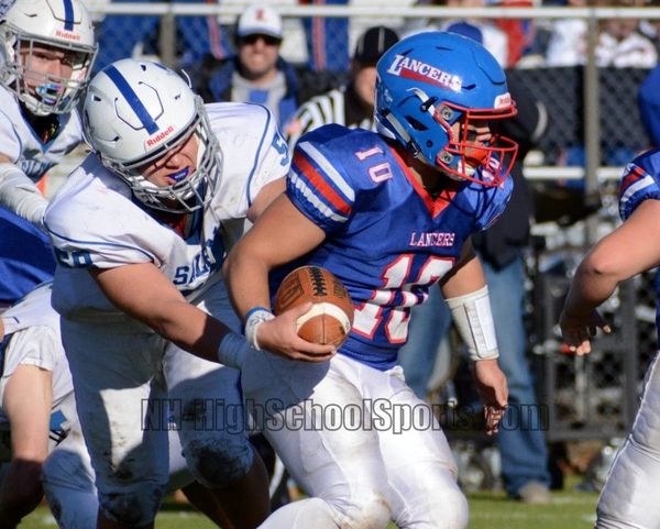 Londonderry football holds off Salem to return to D1 championship game (video)