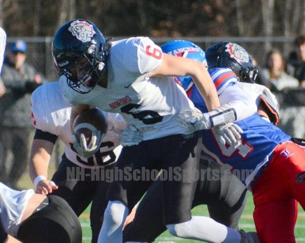 Snow’s field goal helps give Bedford comeback win over Londonderry in D1 football final (video)