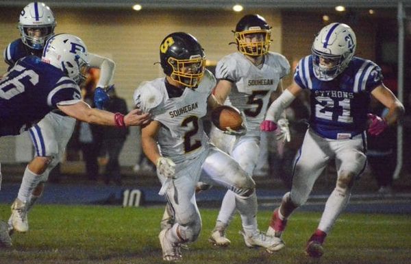 Fast start helps lift Pelham football to win over Souhegan