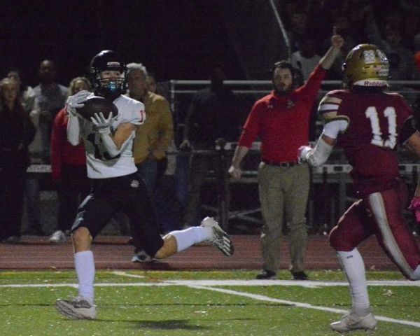 Opening drive of 2nd half key in Bedford football’s semifinal win
