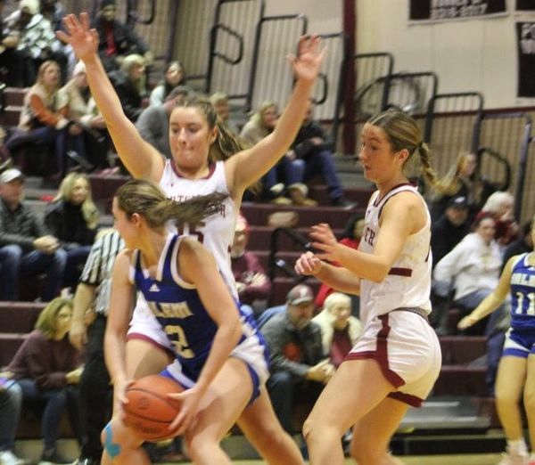 Portsmouth girls basketball finds way to hand Salem first loss