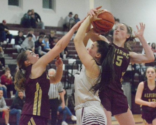 Allard’s free throws send Alvirne girls basketball past Goffstown, into D1 quarters (video)