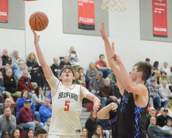 Big second quarter lifts Bedford boys basketball past Merrimack (video)