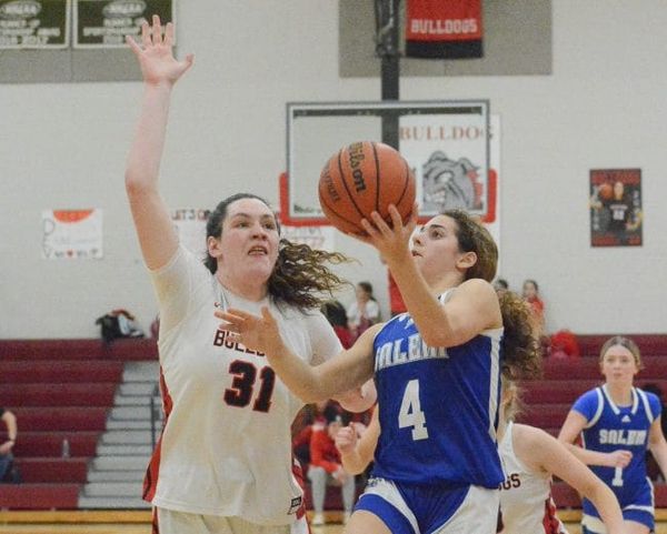 Bedford girls basketball rolls in 2nd half to get win against Salem (video)