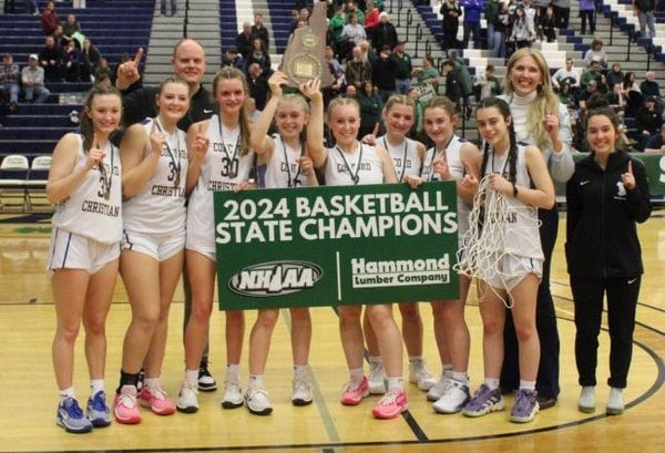 Concord Christian girls basketball blows past Pembroke to win D2 title