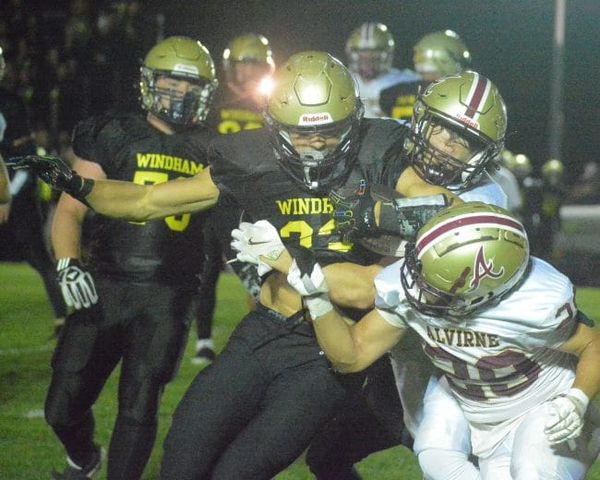 Windham football able to hold off Alvirne