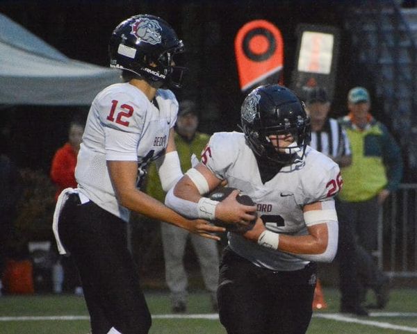 Bedford football takes control in 1st half to beat Goffstown