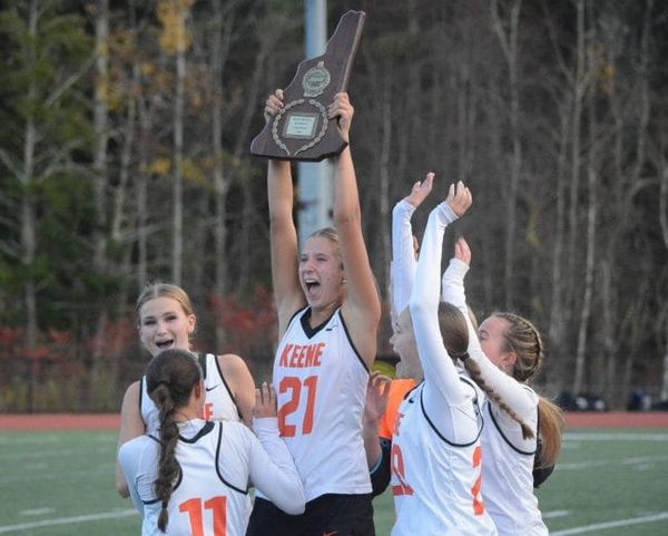 Keene holds off Dover to win D1 field hockey title, first in program history (video)