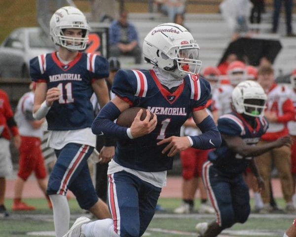 Football Playoff Notes: Newport, Memorial making postseason history