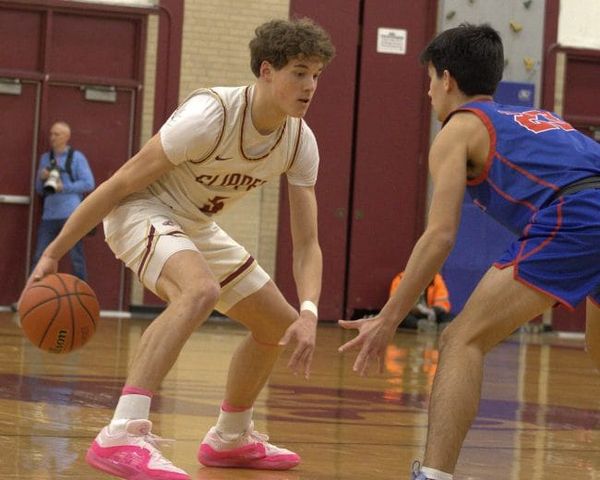Portsmouth boys basketball uses size, youth to help get win over Londonderry