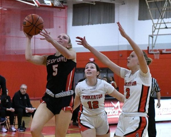 Bedford girls basketball able to hold off Pinkerton to get win (video)