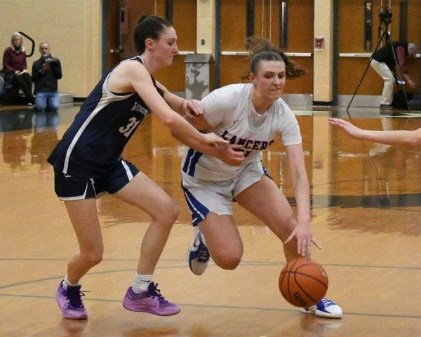 Londonderry girls basketball over comes slow start to beat Windham, move on to D1 final (video)