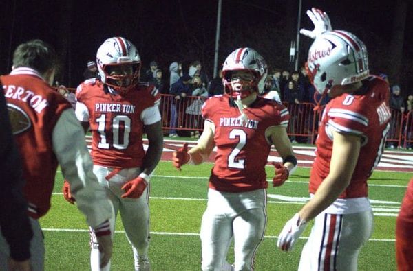 Pinkerton powers way past Salem, into D1 football championship game