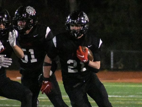 Bedford’s Helton named the 2025 Yukica Football Player of the Year