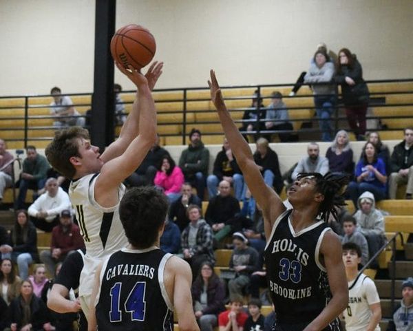 Hollis Brookline boys basketball stays unbeaten with win over Souhegan (video)