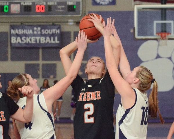 Nashua South girls basketball uses run in 3rd quarter to get past Keene (video)
