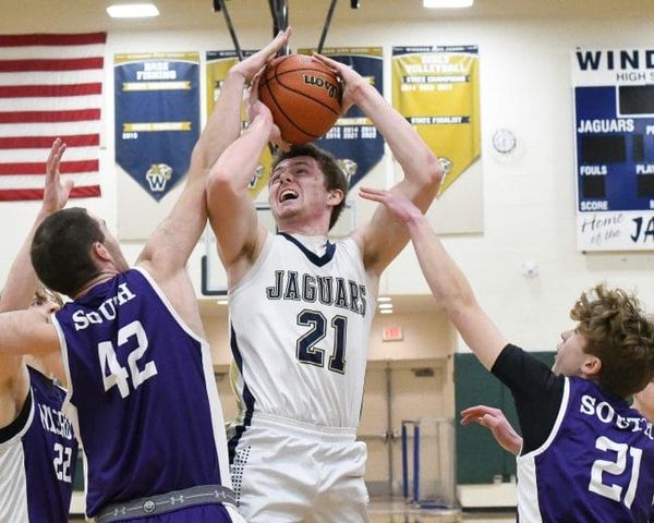 Three-point barrage helps Windham boys basketball top Nashua South (video)