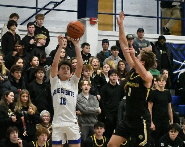 Manchester West boys basketball runs past Souhegan late to win D2 quarterfinal (video)