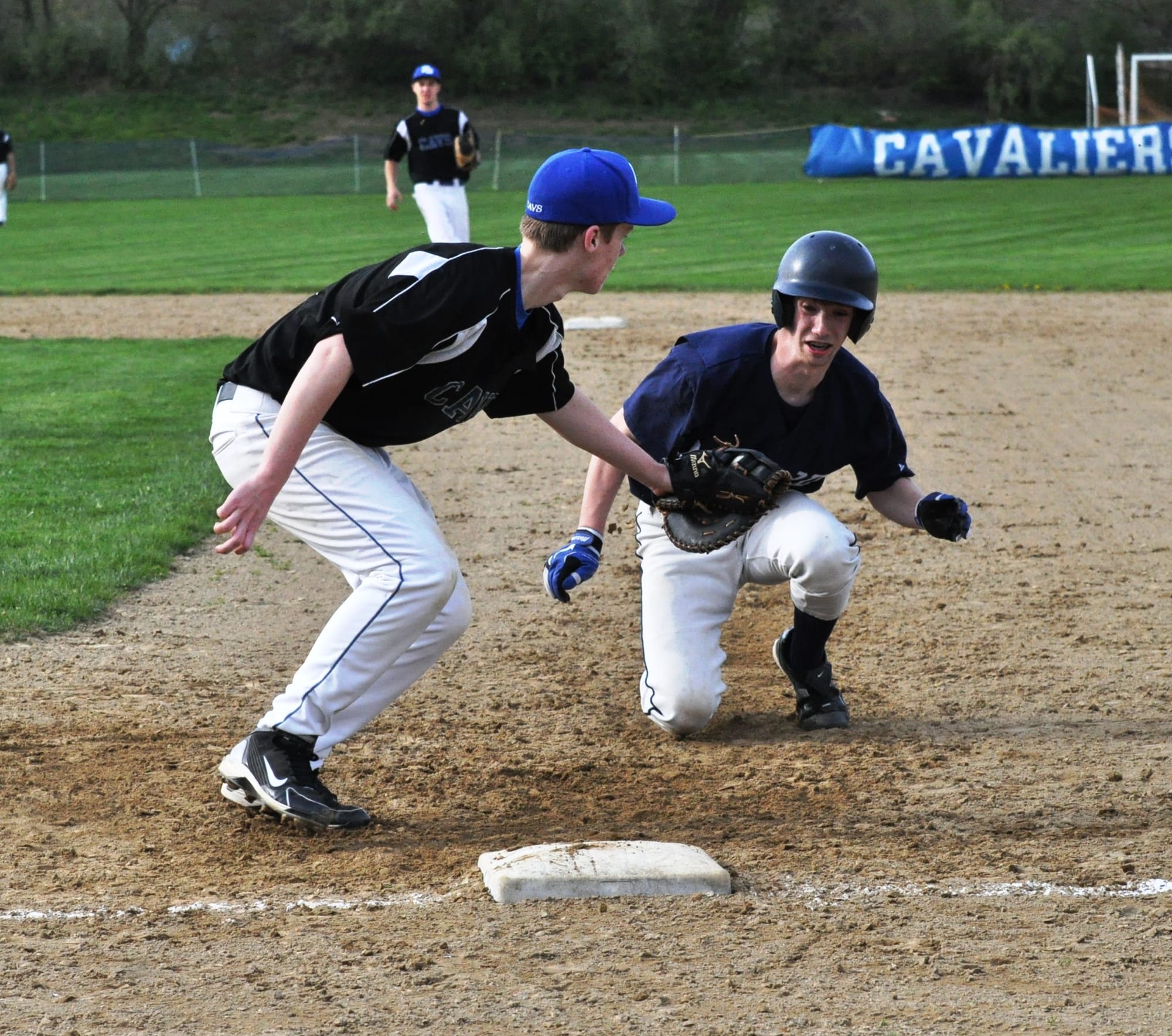 MilfHBbaseball0421 pickoff