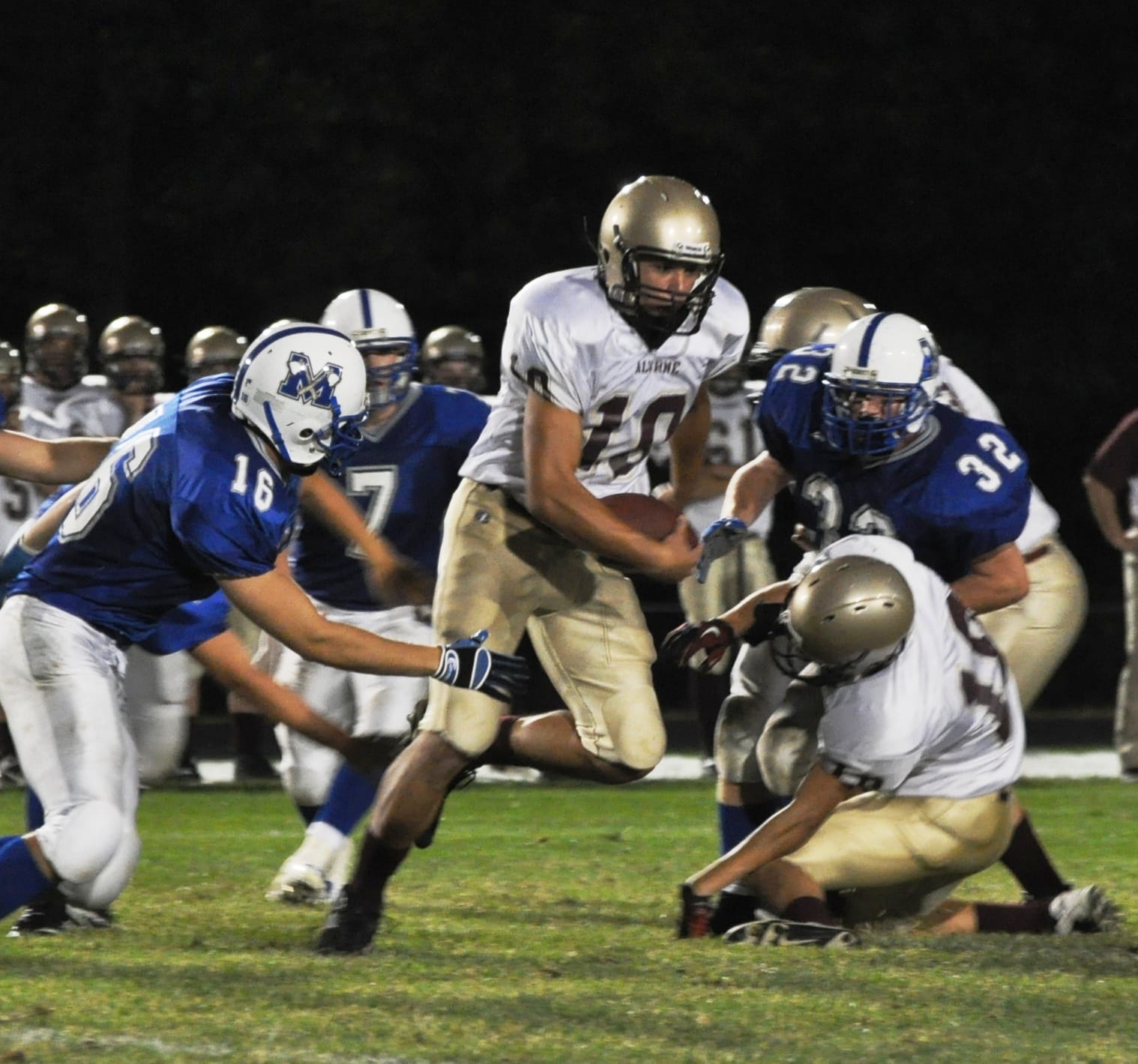 AlvMerrFball0917 A16-1