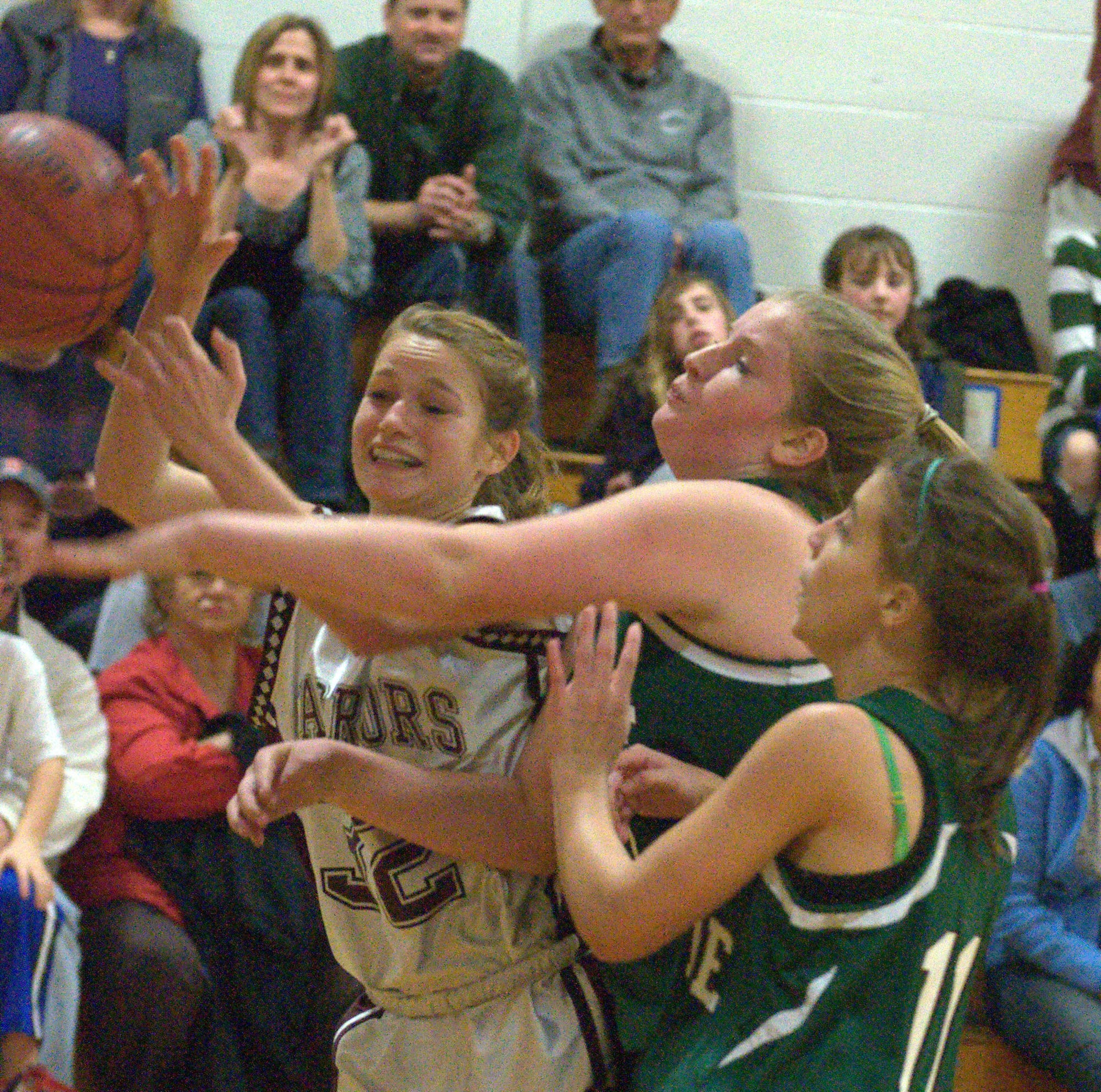 WLCgirlsbball1203 W32-5
