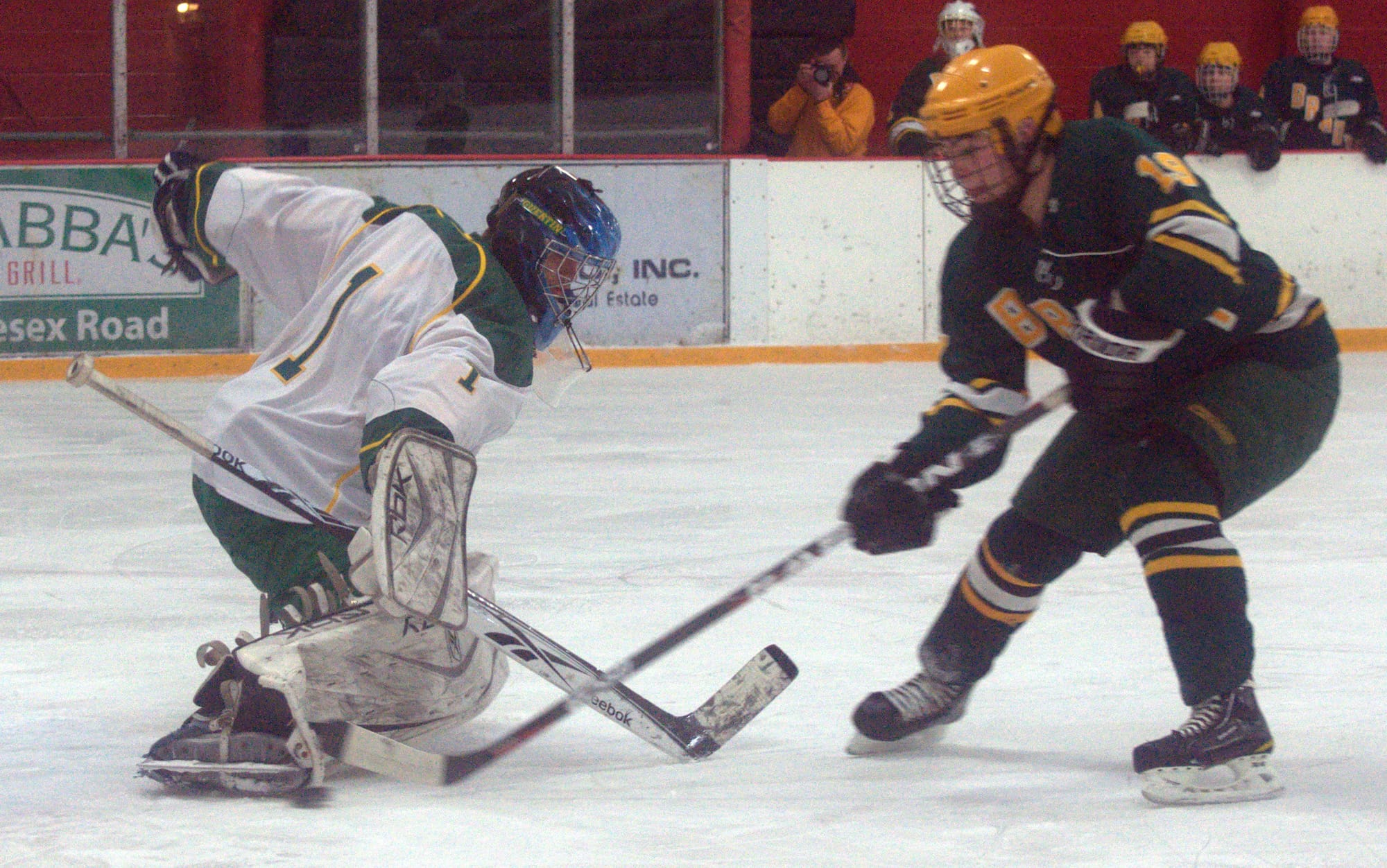 BGhockey0205 BG1-4