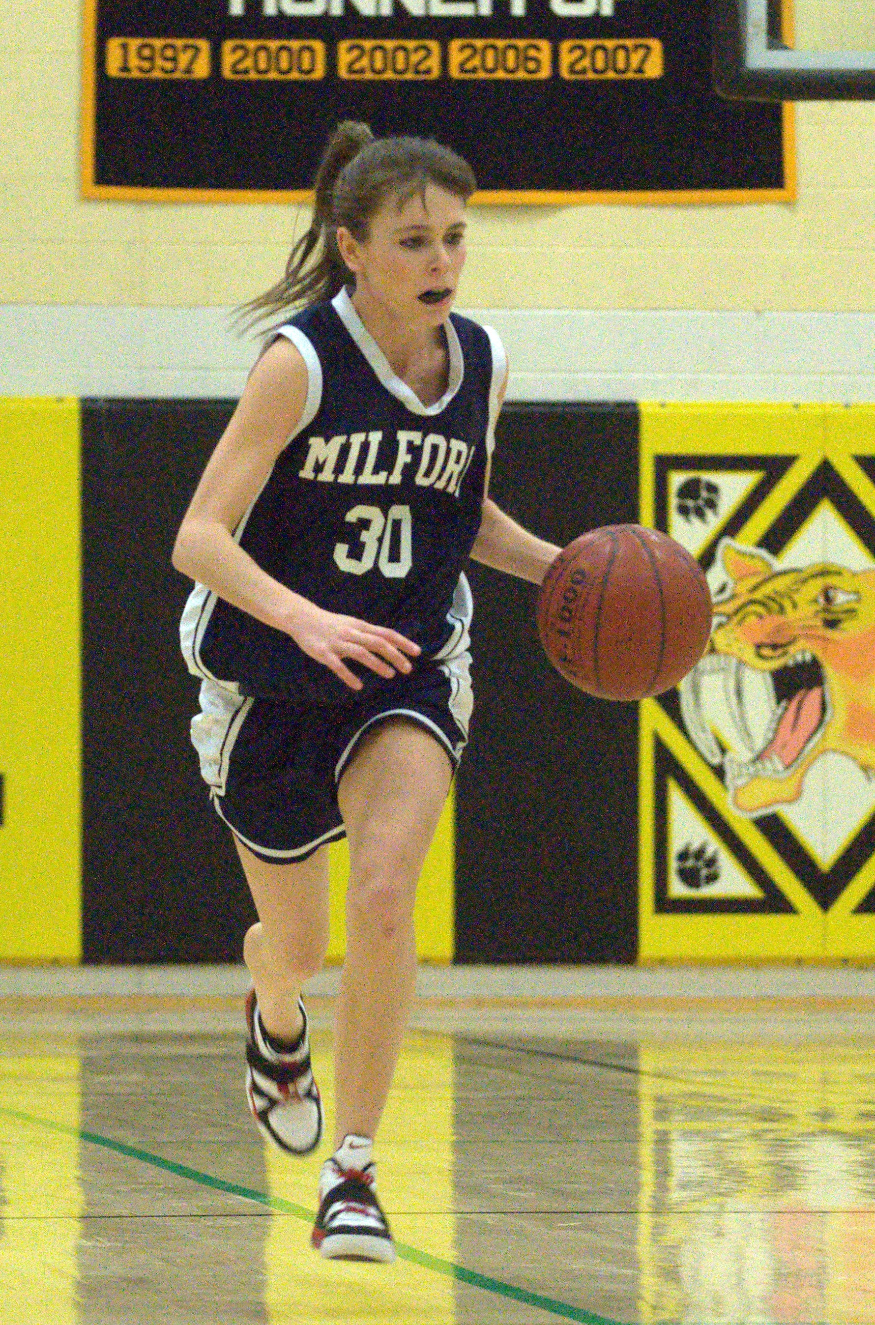 SHSMHSgirls0204 MHS30-1