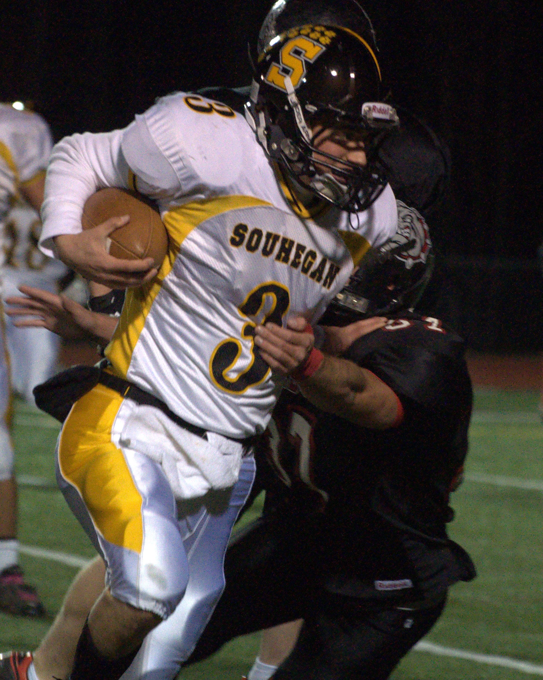 SHSBHSfootball1104 SHS3-2