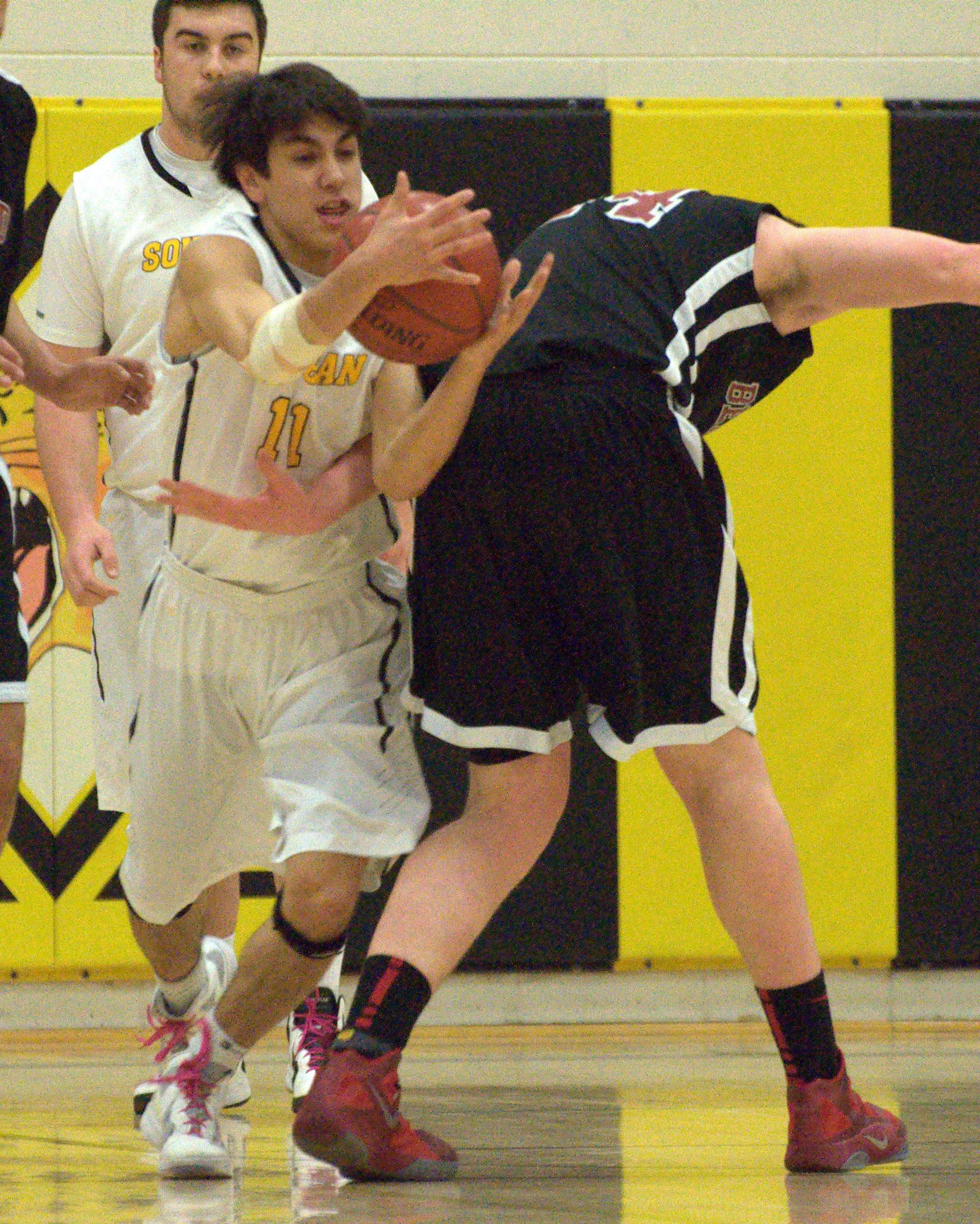 BHSSHSbball022912 S11-1