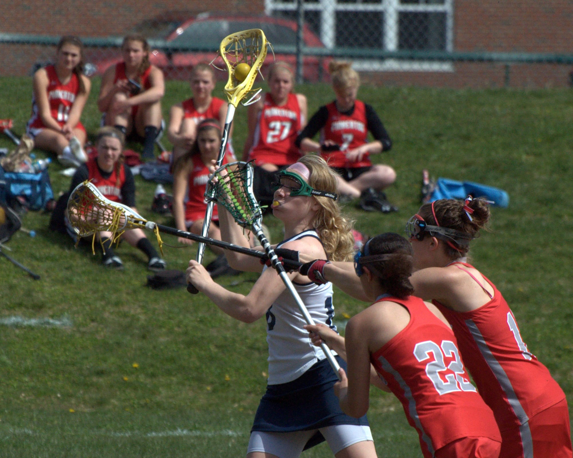 PAHBglax041412 H18-4