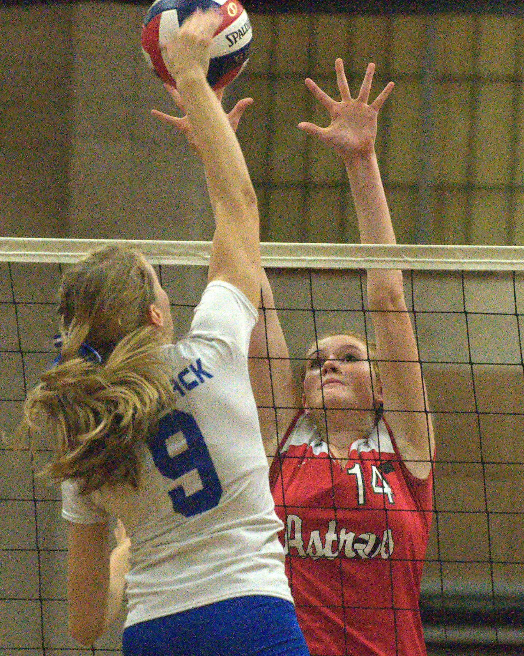 MerrVball101512 P14-1