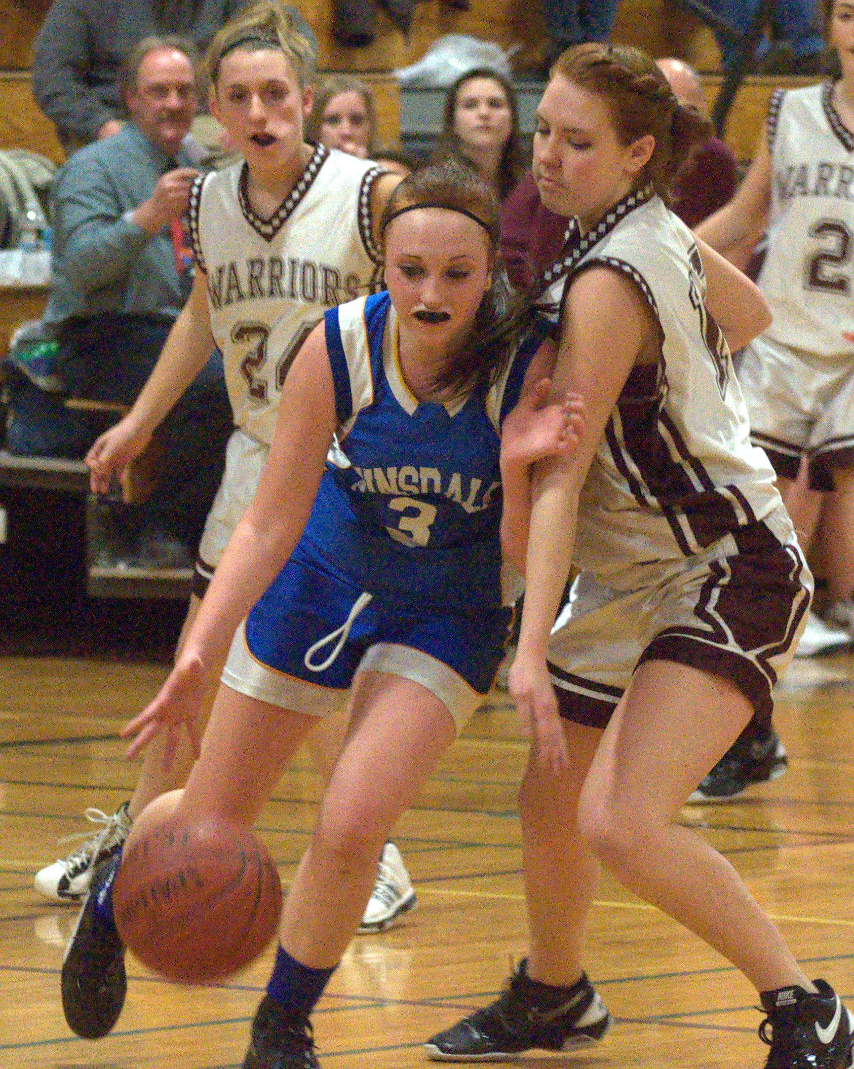 Skylar Bonnette and Hinsdale improved to 19-0 with a preliminary round win over Concord Christian on Tuesday.