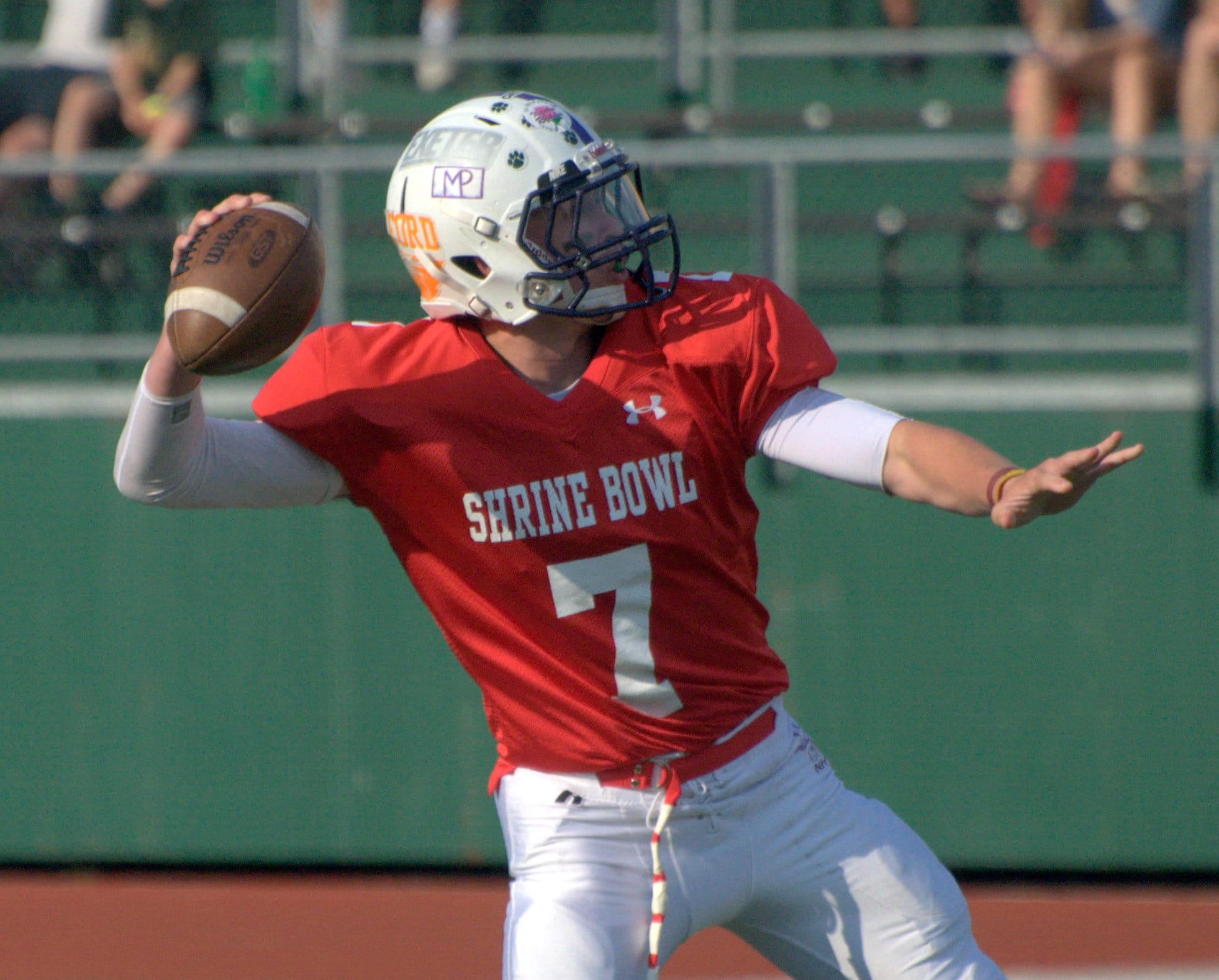 New Hampshire's Trevor Knight gets ready to throw the ball.