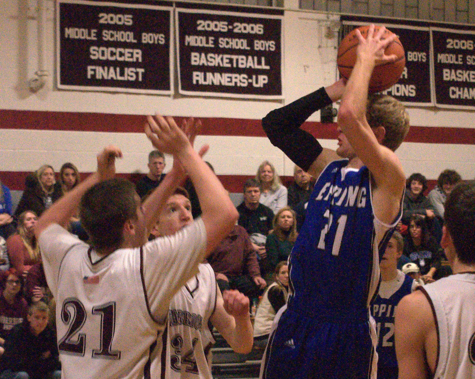 Epping's Jackson Rivers pulls up for a jump shot.