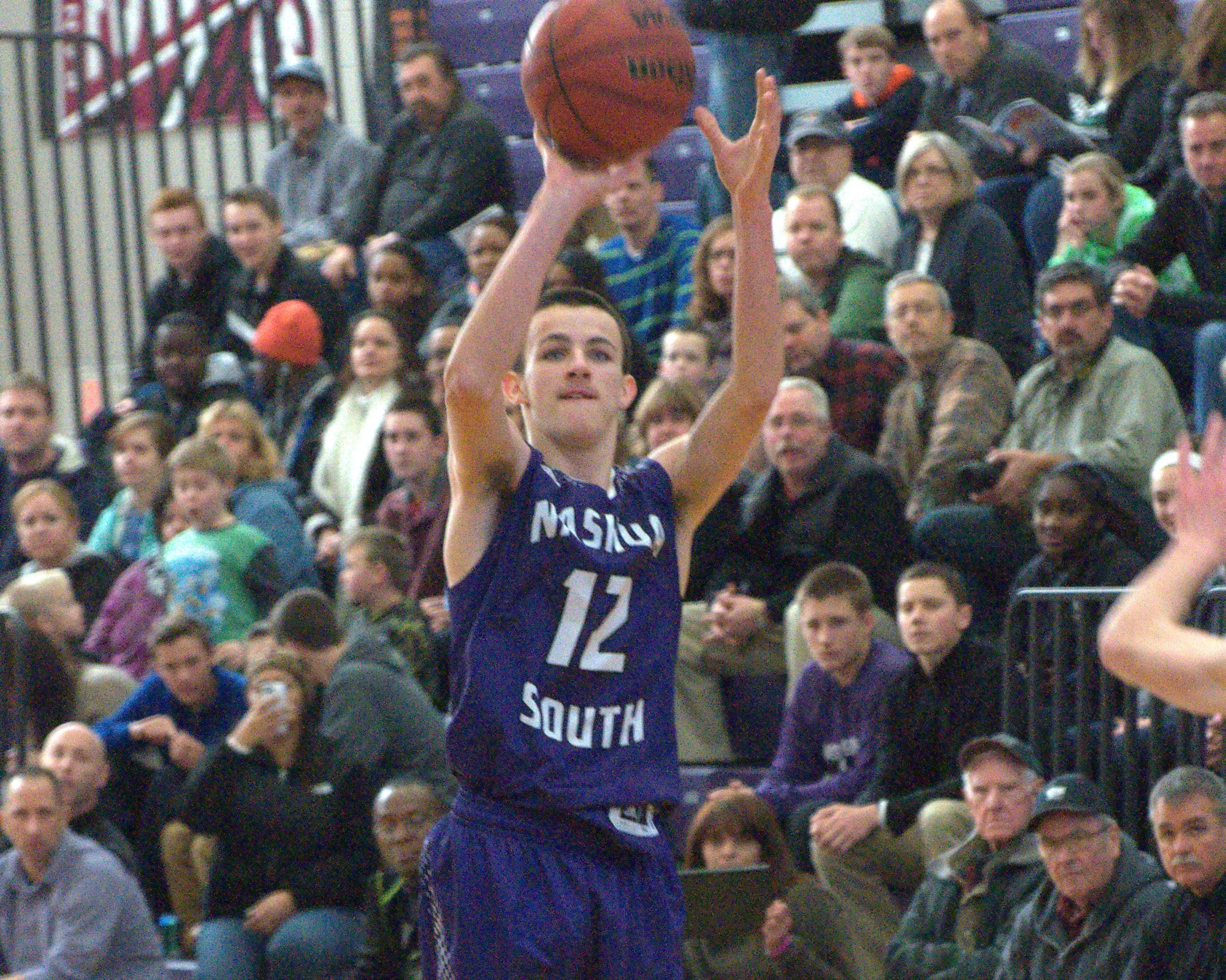 D.J. Frechette and Nashua South picked up a close win over Nashua North.