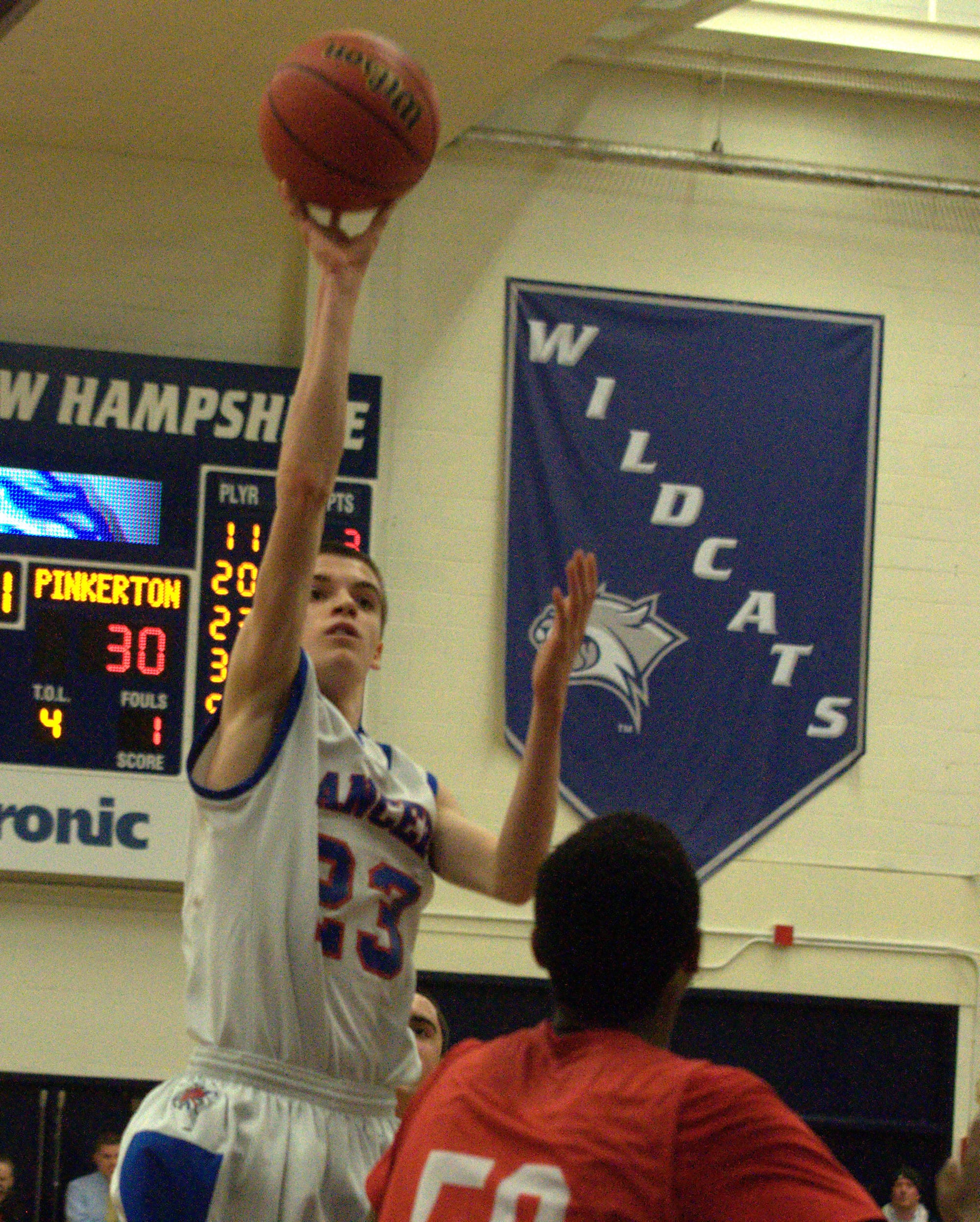 Londonderry's Jacob Coleman puts up a shot during Saturday's championship game.