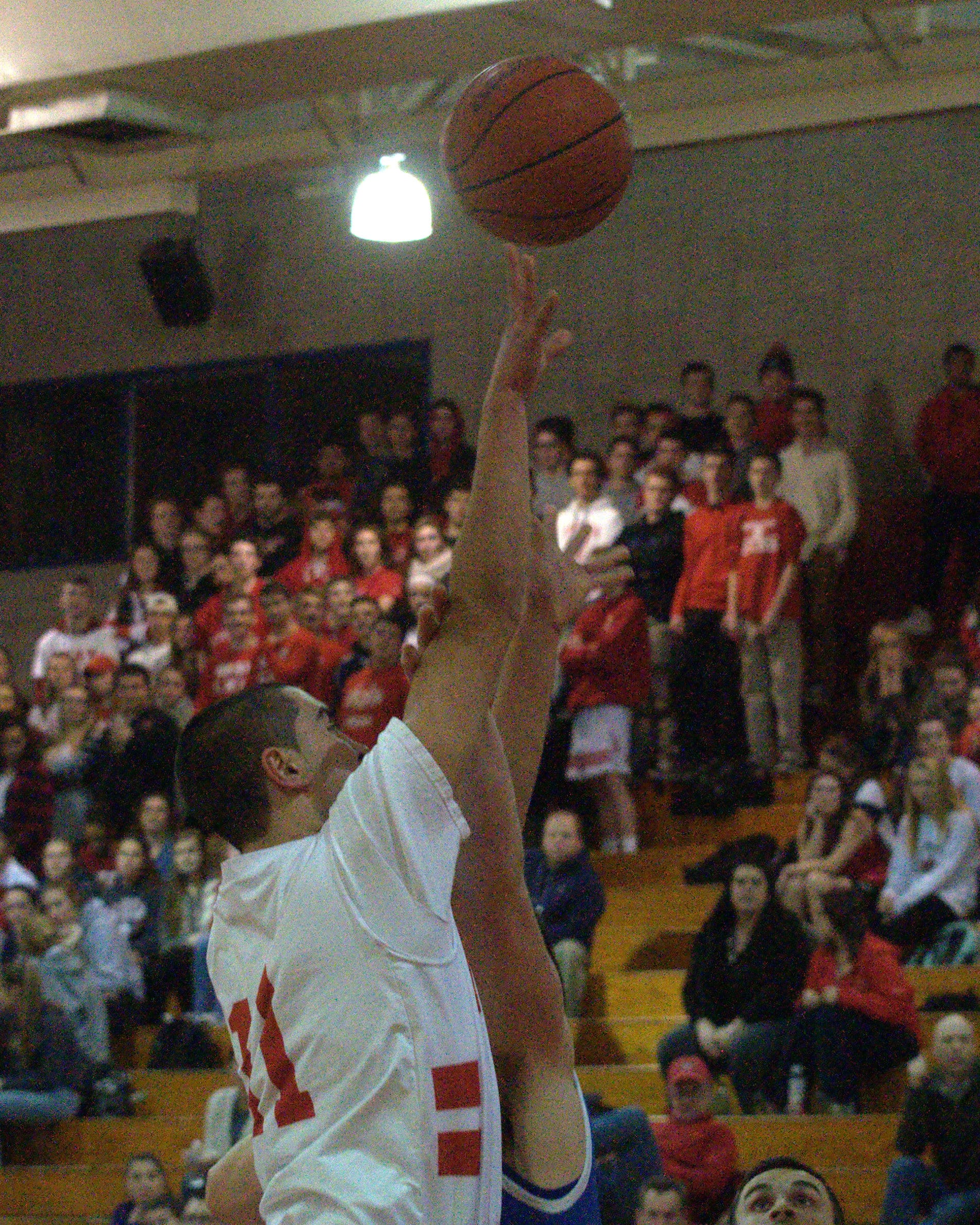 Pinkerton's Matthew Rizzo puts up a shot against Londonderry.