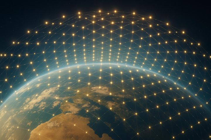 SpaceX Achieves 10,000-Satellite Launch Milestone