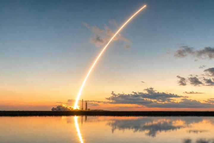 SpaceX stock jumps 8%, up more than 25% since debut