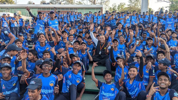 Balla Ghumaao, Nasha Bhagaao