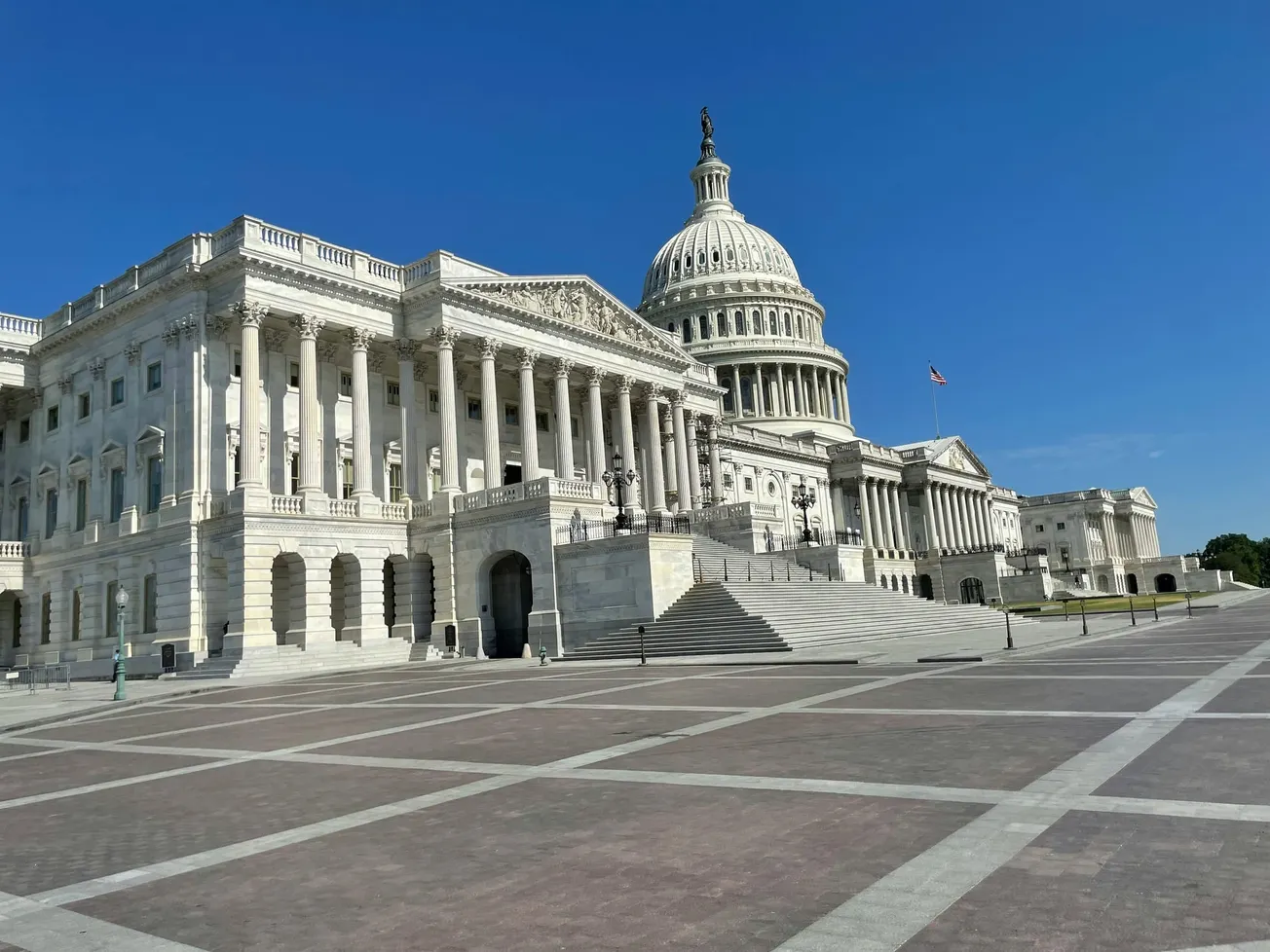 Blockchain Association Backs Coinbase Push for Third-Party Tokenization Without Issuer Consent