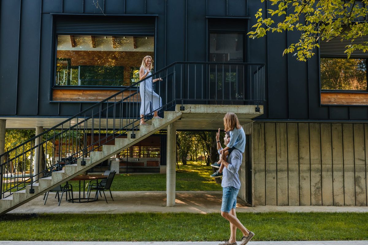 Mastering Luxury Hosting: How to Elevate Guest Experiences in Your High-End Home