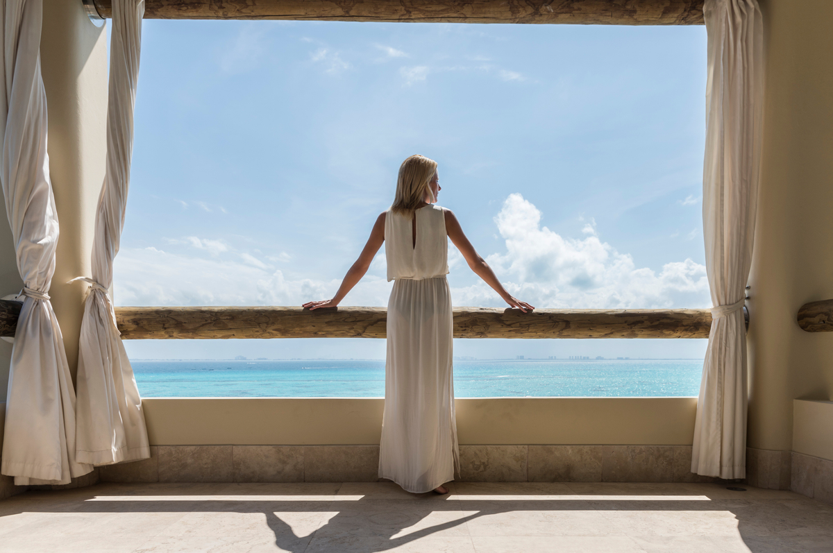 9 Reasons Affluent Travelers Choose HomeExchange Collection Over Hotels and Rentals