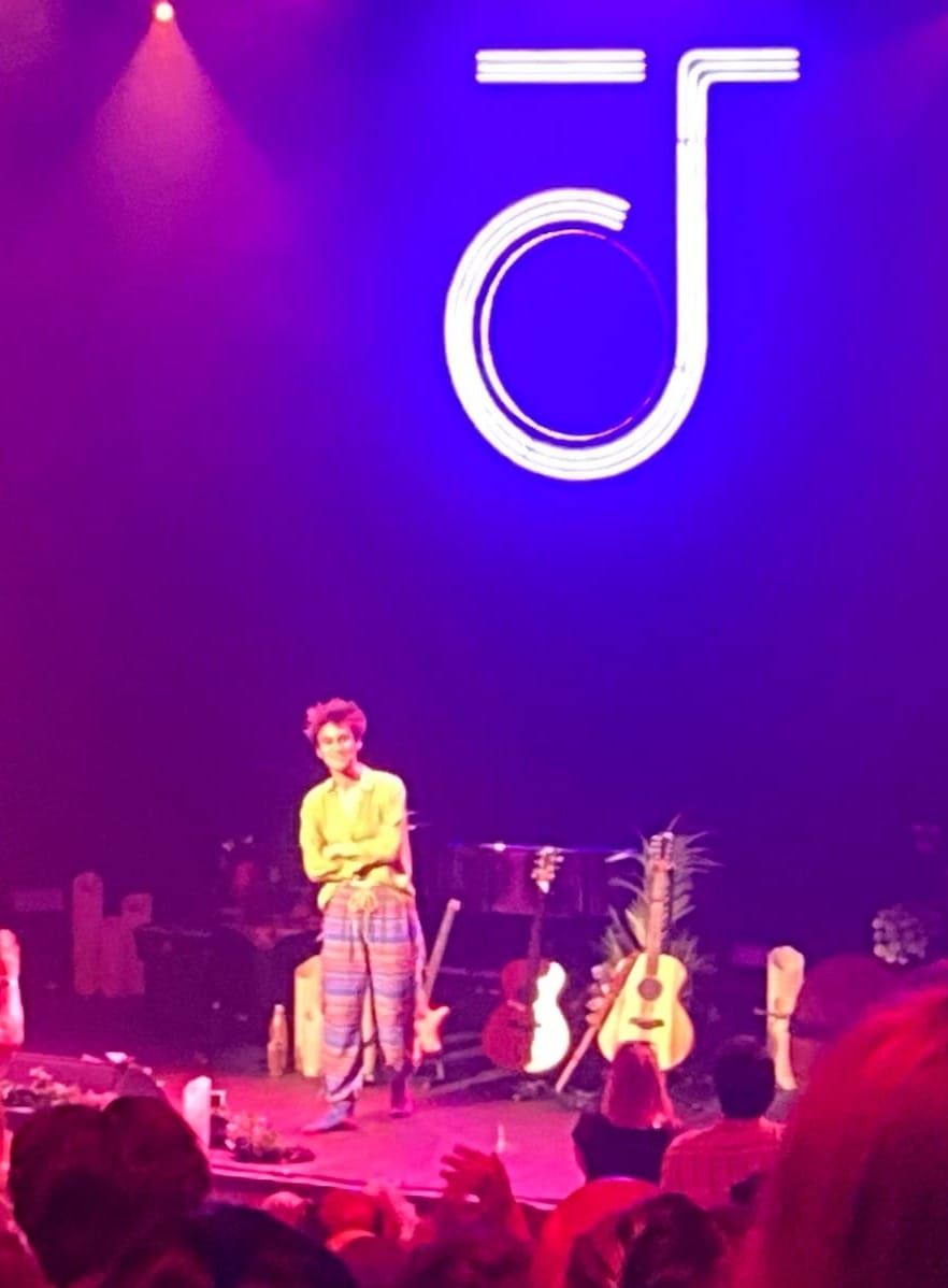 Ráhangolódni a kreativitásra: Jacob Collier és a „Wiggle” filozófiája