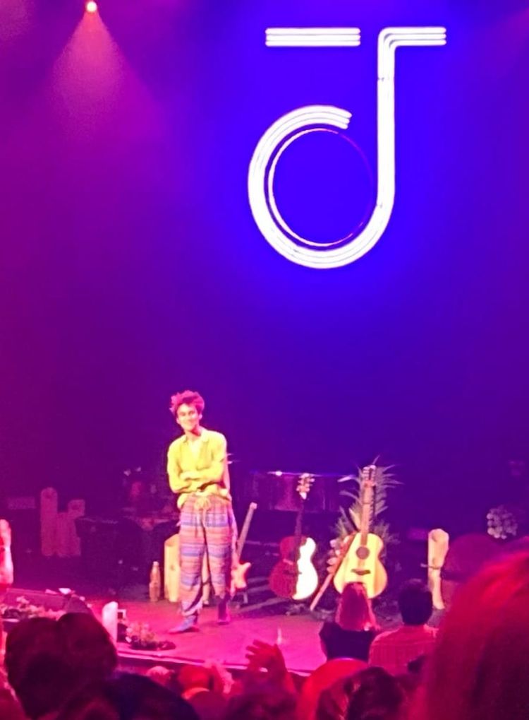Ráhangolódni a kreativitásra: Jacob Collier és a „Wiggle” filozófiája
